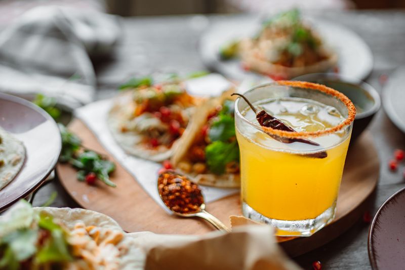 chuy's legendary margarita happy hour special